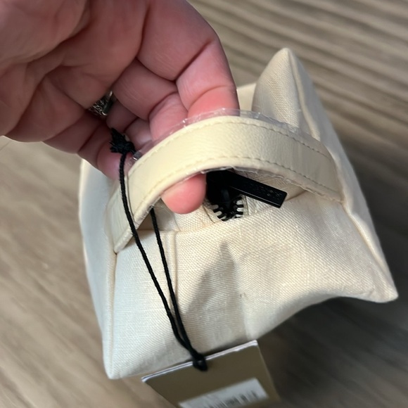 LINEN MONK & ANNA TOILETRY BAG - Picture 5 of 11